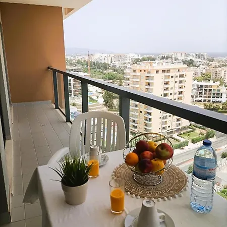 Rocha Tower 13a * Портіман