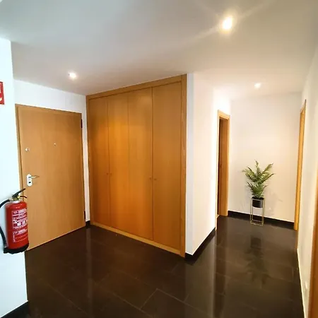 Апартаменти Rocha Tower 13a
